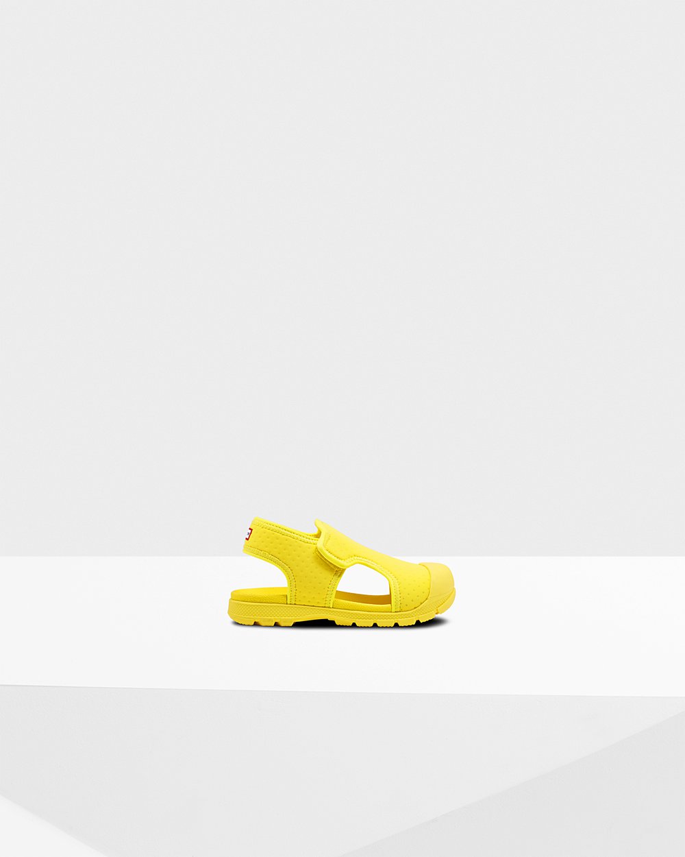 Hunter Original Little Outdoor Walking Sandals - Sale Clearance Kids Yellow - YBQCPR841